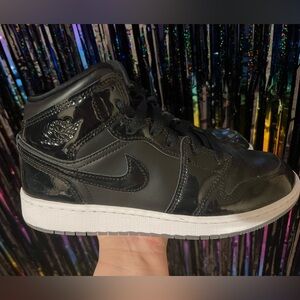 Kids size 6 womens 7 1/2